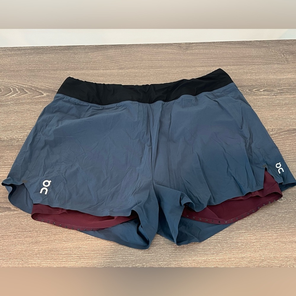 Like NEW: On Activewear - running shorts